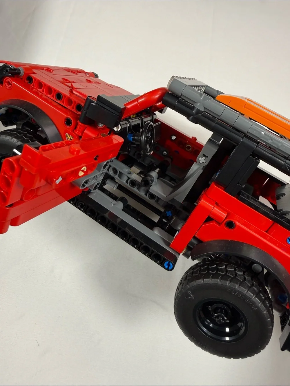 LEGO Technic Ford Bronco SUV 42213 943 Pieces Complete Box Instructions Built